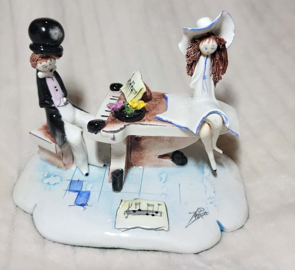 Vintage Zampiva Italy Porcelain Figurine Pianist and Woman singer :) SC
